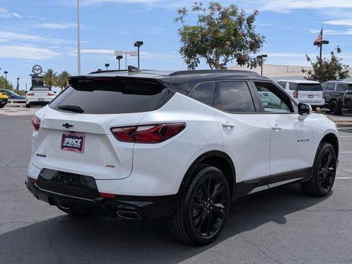 Iridescent Pearl Tricoat 2022 Chevrolet Blazer RS