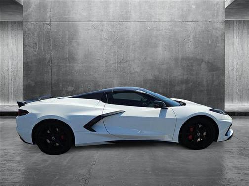 2022 Chevrolet Corvette Stingray w/2LT