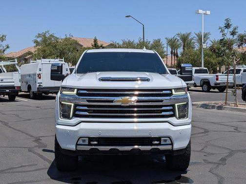 Summit White 2022 Chevrolet Silverado 2500 High Country
