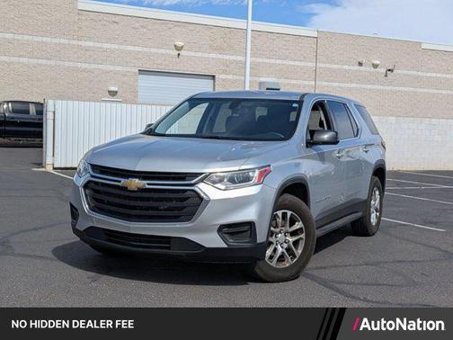Silver Ice Metallic 2020 Chevrolet Traverse LS