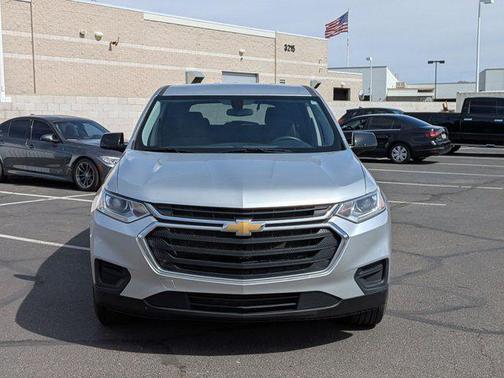 Silver Ice Metallic 2020 Chevrolet Traverse LS