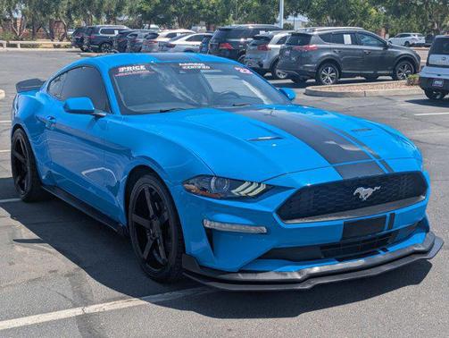 2022 Ford Mustang EcoBoost