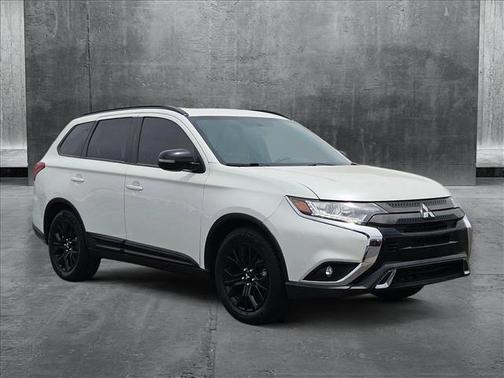 2019 Mitsubishi Outlander SE