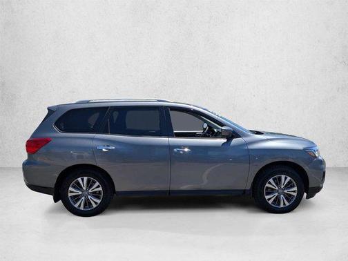 Gun Metallic 2020 Nissan Pathfinder S 2WD