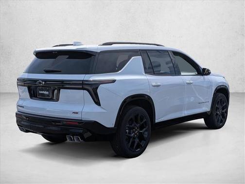 Polar White Tricoat 2026 Chevrolet Traverse RS