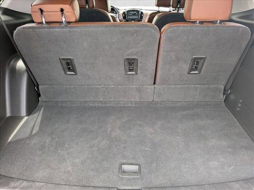 Iridescent Pearl Tricoat 2018 Chevrolet Traverse High Country