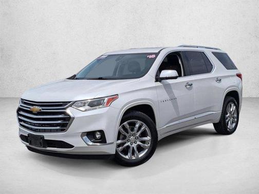 Iridescent Pearl Tricoat 2018 Chevrolet Traverse High Country