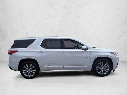 Iridescent Pearl Tricoat 2018 Chevrolet Traverse High Country