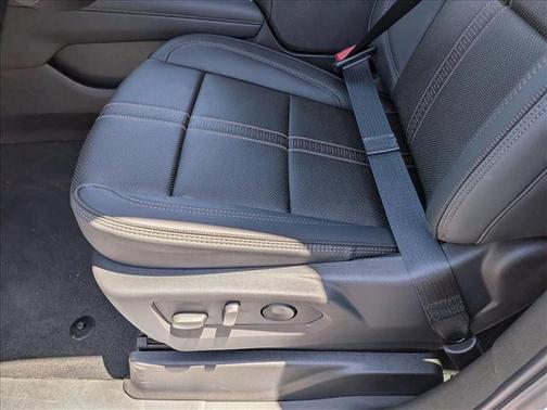 Polar White Tricoat 2026 Chevrolet Tahoe High Country