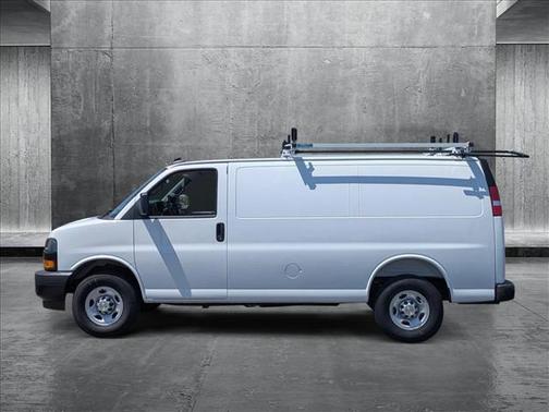 2025 Chevrolet Express 2500 RWD 2500 Regular Wheelbase WT