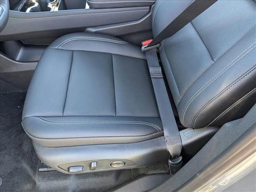 Sterling Gray Metallic 2026 Chevrolet Traverse LT