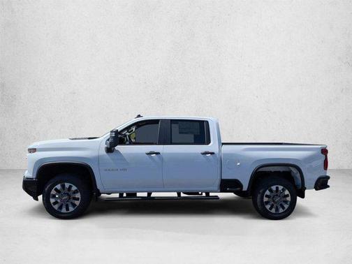 Summit White 2026 Chevrolet Silverado 2500 Custom