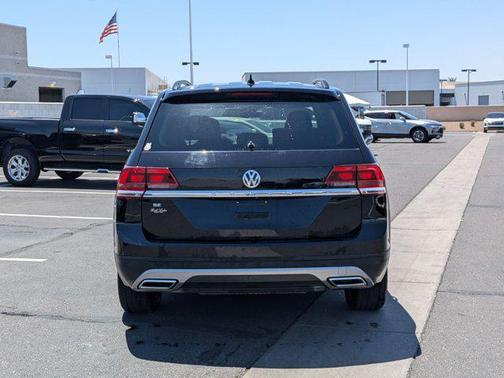 Black 2020 Volkswagen Atlas 2.0T SE w/Technology