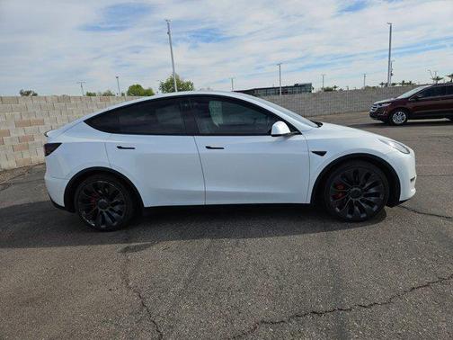 2022 Tesla Model Y Performance Dual Motor All-Wheel Drive