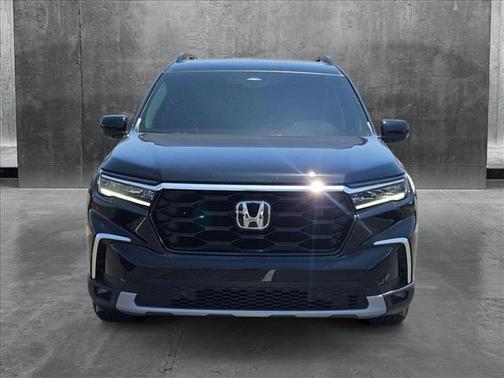 2023 Honda Pilot Touring 8-Passenger