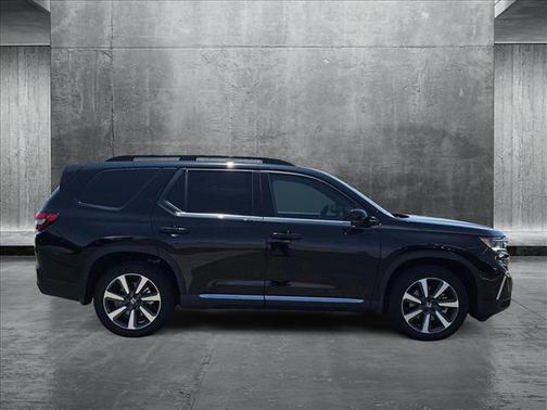 2023 Honda Pilot Touring 8-Passenger
