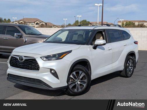 2023 Toyota Highlander XLE