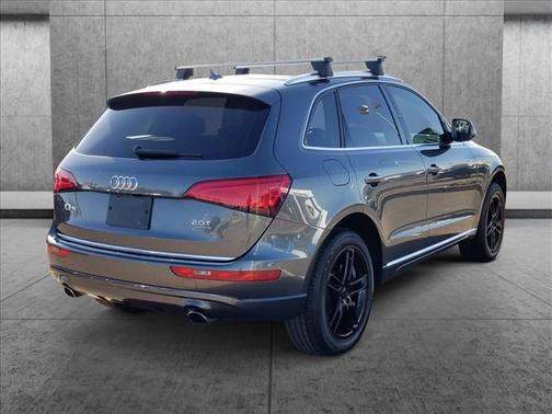 Daytona Gray Pearl Effect 2017 Audi Q5 2.0T Premium Plus