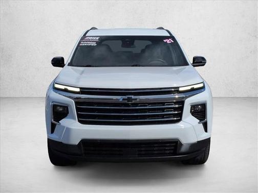 Summit White 2025 Chevrolet Traverse LT