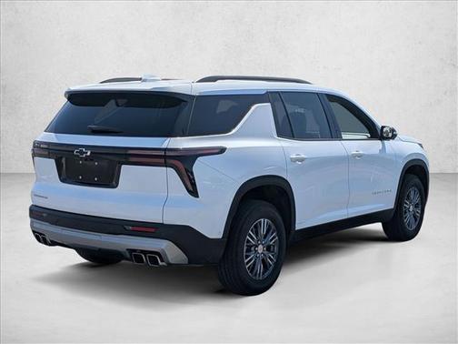 Summit White 2025 Chevrolet Traverse LT