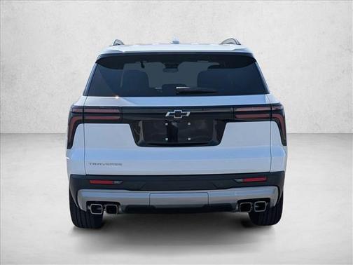 Summit White 2025 Chevrolet Traverse LT