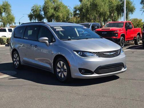 2018 Chrysler Pacifica Hybrid Touring L