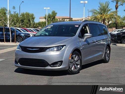 2018 Chrysler Pacifica Hybrid Touring L