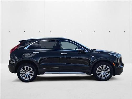 2022 Cadillac XT4 Premium Luxury