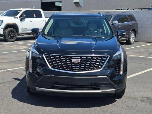 2022 Cadillac XT4 Premium Luxury