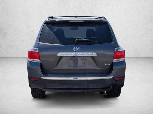 Magnetic Gray Metallic 2013 Toyota Highlander Limited