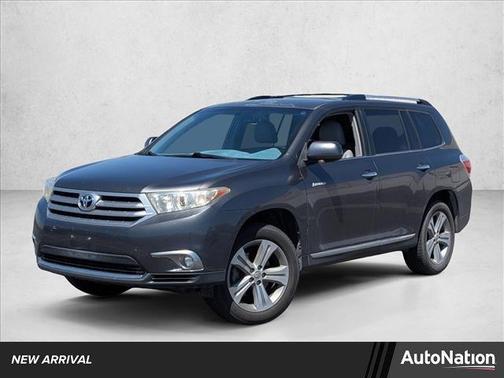 Magnetic Gray Metallic 2013 Toyota Highlander Limited
