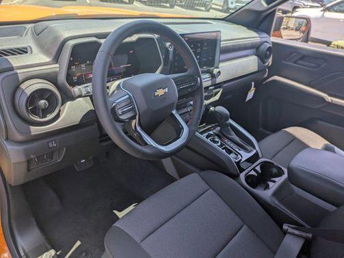 2025 Chevrolet Colorado WT