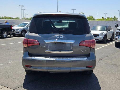 2017 INFINITI QX80 Base