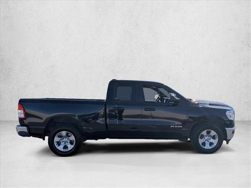 Diamond Black Crystal Pearlcoat 2021 RAM 1500 Big Horn/Lone Star