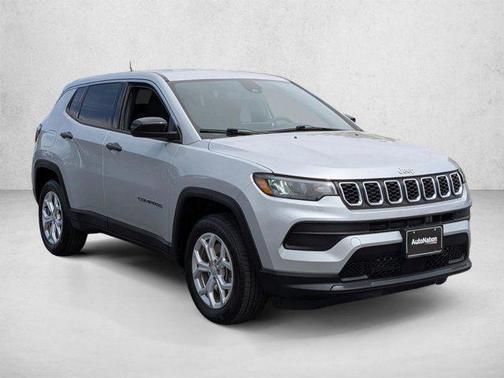 Silver Zynith Metallic Clearcoat 2024 Jeep Compass Sport