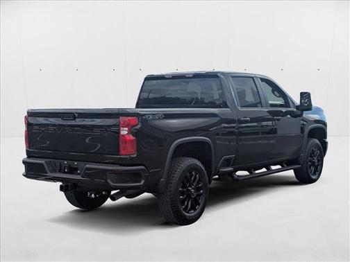 2025 Chevrolet Silverado 2500 Custom