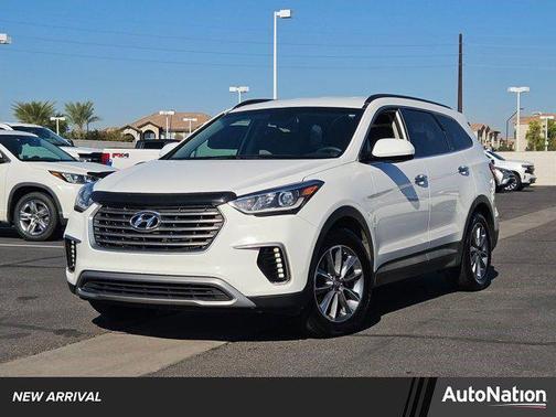 2017 Hyundai SANTA FE SE