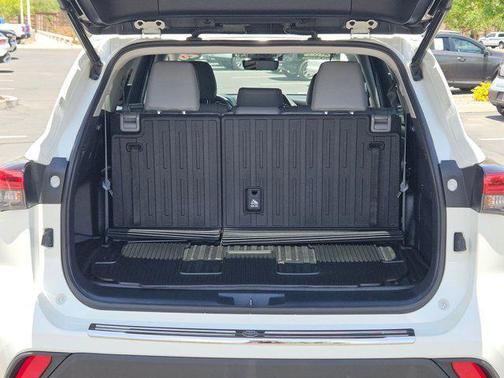 2020 Toyota Highlander Hybrid XLE