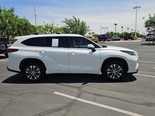 2020 Toyota Highlander Hybrid XLE