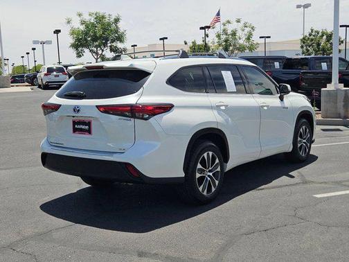 2020 Toyota Highlander Hybrid XLE