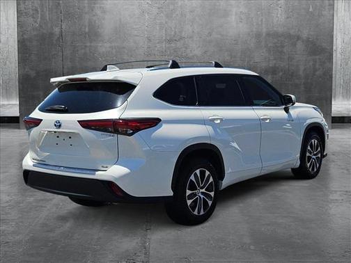 2020 Toyota Highlander Hybrid XLE