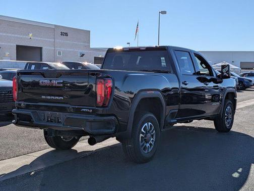 2023 GMC Sierra 2500 AT4