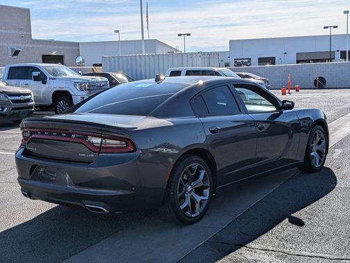 2016 Dodge Charger SXT