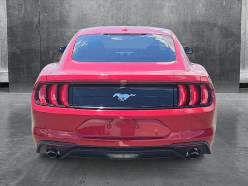 2020 Ford Mustang EcoBoost