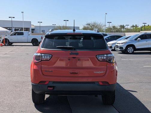Spitfire Orange Clearcoat 2018 Jeep Compass Trailhawk