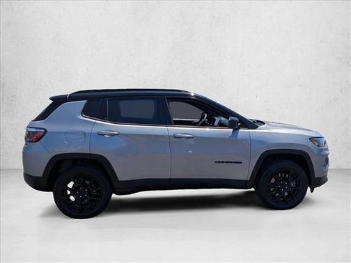 Billet Silver Metallic Clearcoat 2023 Jeep Compass Latitude