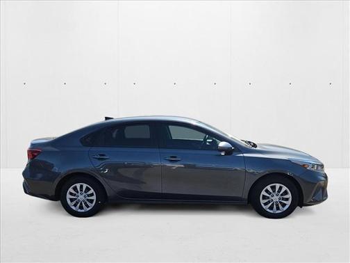 2022 Kia Forte FE