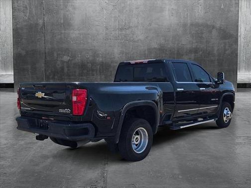 2022 Chevrolet Silverado 3500 High Country