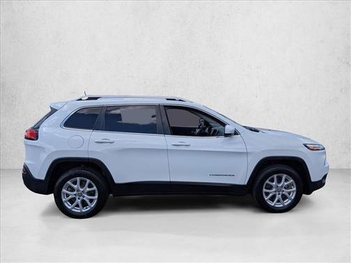Bright White Clearcoat 2016 Jeep Cherokee Latitude