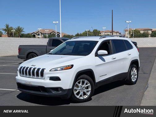 Bright White Clearcoat 2016 Jeep Cherokee Latitude